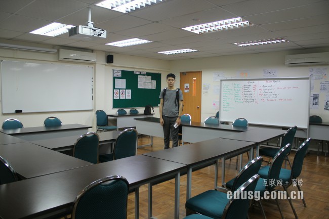 新加坡psb學院一年學費多少