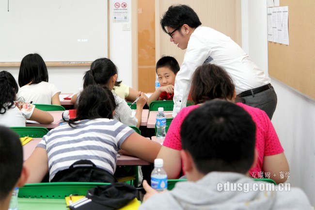 R̩RW(xu)mba